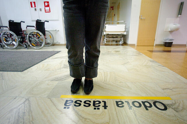 Perussuomalaisten aluevaltuustoryhmä pitää vääränä, että laittomasti maassa olevat saavat jatkossakin kalliita erikoissairaanhoidon palveluita.

