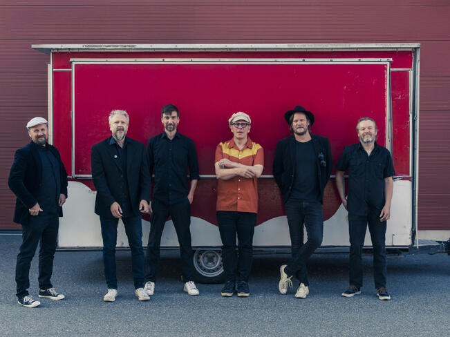 Tero-Petri&Korvaamattomat tekee tänä syksynä pari keikkaa, mutta pääasiassa kokoonpano viihtyy studiossa uuden materiaalin kimpussa.