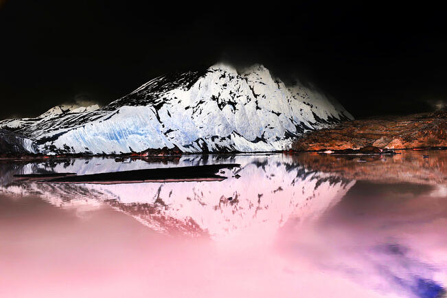  Valokuva sarjasta Keskusteluja jään kanssa, 2024.