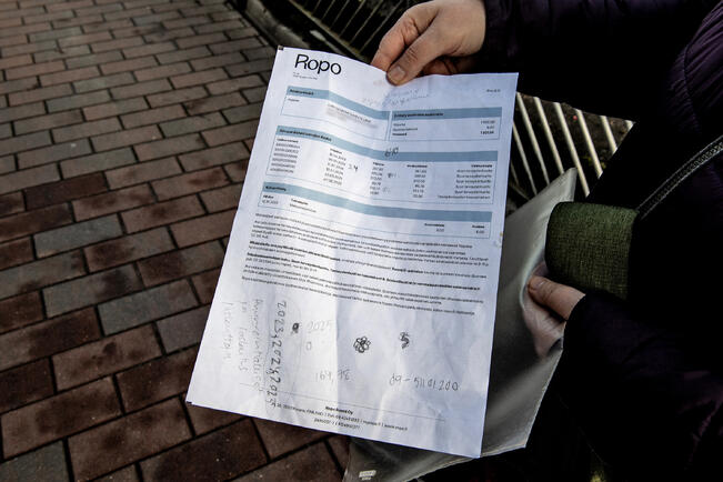 Nykyinen asiakasmaksujen laskutuskäytäntö on kirjoittajan mukaan monelta osin vanhentunut ja aiheuttaa turhaa vaivaa niin asiakkaille kuin hyvinvointialueellekin.