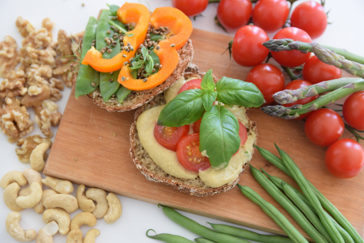 Näillä leivänpäällisillä lisäät leivän raudan imeytymistä.