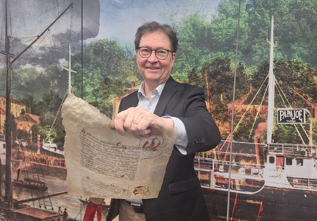 Joulurauhan julistaminen on Mika Akkaselle kunniatehtävä ja tärkeä perinne. Joulu on muutenkin tärkeä juhla Akkaselle. – Lapsuudesta asti joulu on ollut tärkein perhejuhla, johon pysähdytään, Akkanen kuvailee.