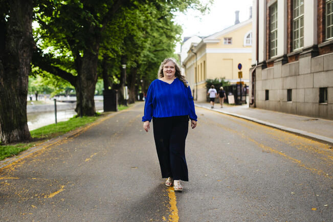 Thua Aallon esikoisromaani ilmestyy alkuvuodesta.