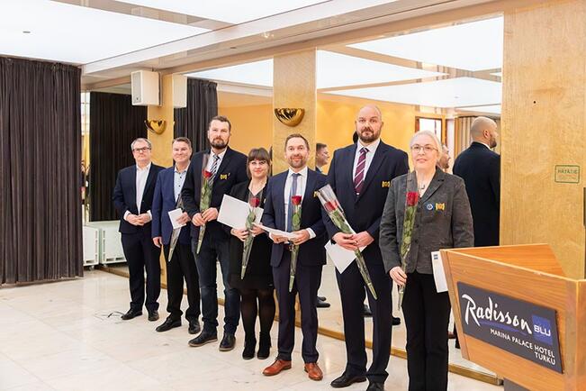 TVT Asunnot Oy:n hallituksen puheenjohtaja Toni Eklund, toimitusjohtaja Teppo Forss, rakennuttamis- ja hankekehityspäällikkö Johannes Malmi, asumisneuvoja Jonna Harviainen, kiinteistöpäällikkö Lasse Lähdemäki, asuntotarkastuksen koordinaattori Lauri Ahonen ja vuokravalvoja Heli Karjalainen.