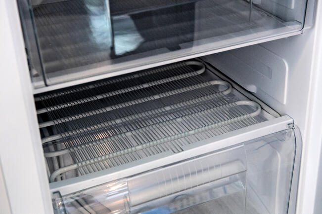 Jos pakastimessa on ritilät, se pitäisi sulattaa kerran vuodessa.