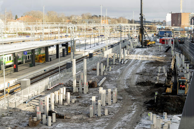 Kirjoittajien mukaan rakennusprojekteja olisi suunniteltava niin, että niiden aiheuttama haitta olisi mahdollisimman pieni. 