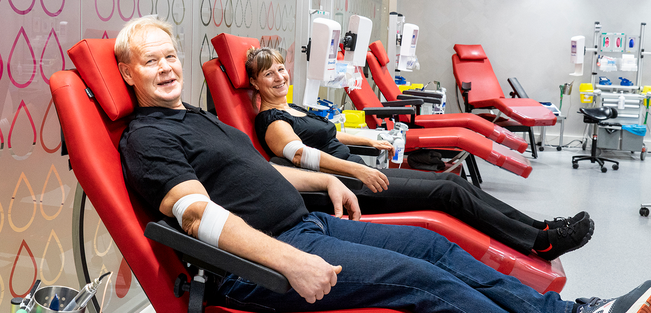 Suomessa vain kolme prosenttia luovutusikäisestä väestöstä luovuttaa vuosittain verta. 