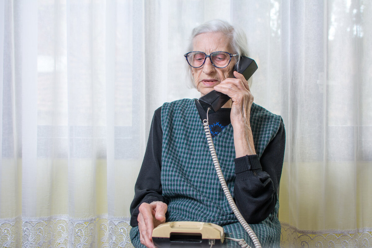 Lankapuhelinten käyttö päättyy Suomessa lopullisesti ensi kesänä.