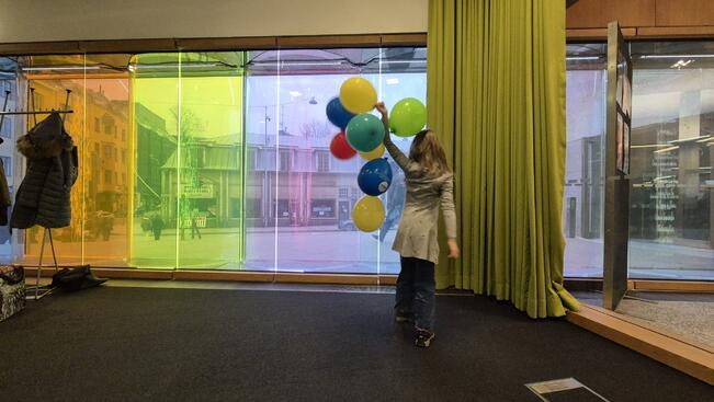 Keskustan olohuone järjestetään pääkirjaston Studiossa, muutaman kerran kuussa.

