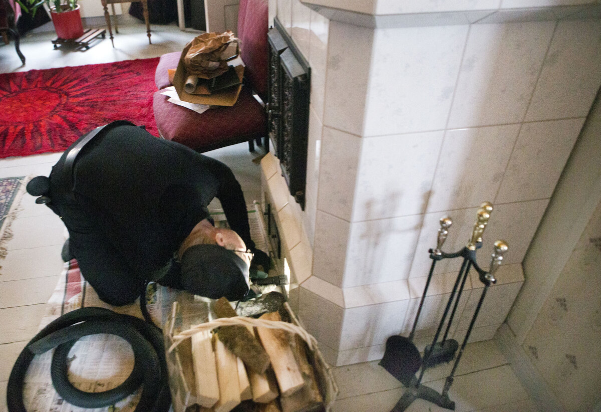 Lain mukaan tulisijat ja hormit on nuohottava vakituisissa asunnoissa vähintään kerran vuodessa ja vapaa-ajan asunnoissa kolmen vuoden välein.