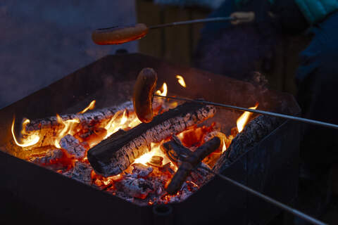 Kauppatorille tuodaan pop up -nuotiot lomaviikon tiistaina ja keskiviikkona 17.–18. helmikuuta.