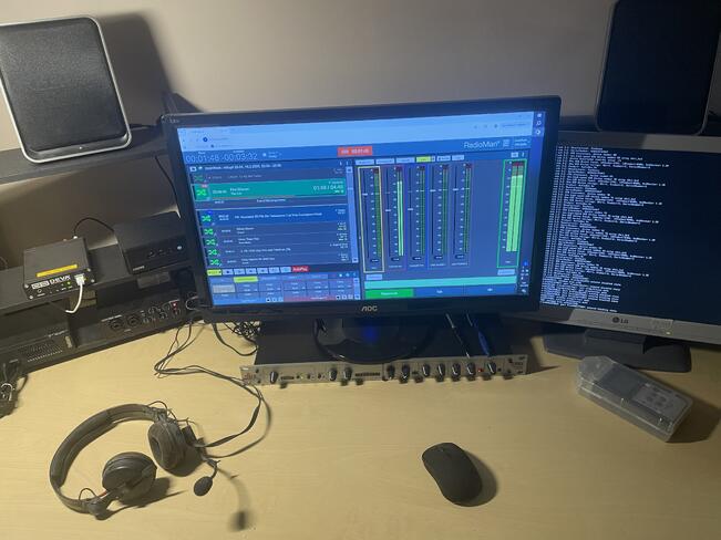 ZoomRock-aseman mikseri pyörii Google Chrome -selaimessa.