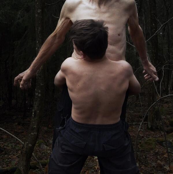 Minna Suoniemi, Isääsi, 2026, videoinstallaatio.