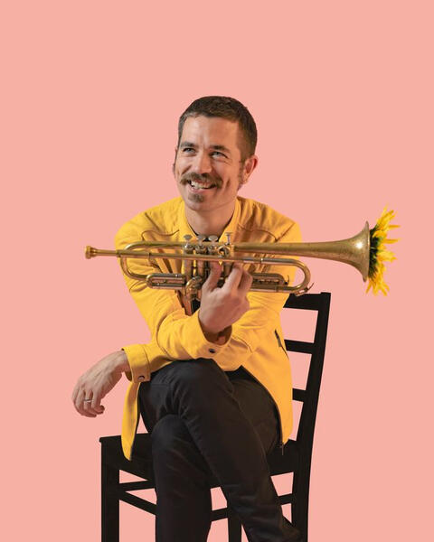 Ilkka Arola kävi syntymässä Seinäjoella, mutta perhe muutti Pohjanmaalta, kun Arola oli alle vuoden ikäinen. 