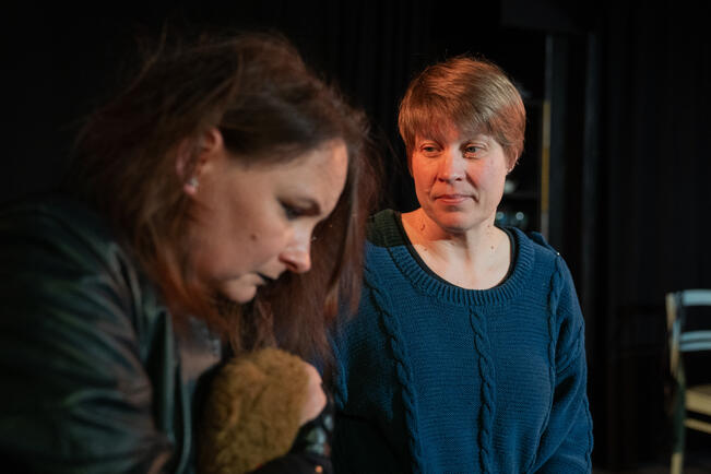 Taija Nuotio (vas.) ja Anu Kuusela.