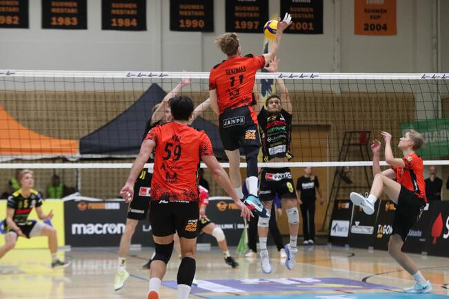 Loimu kohtaa karsinnoissa Lempo-Volleyn Lempäälästä. 