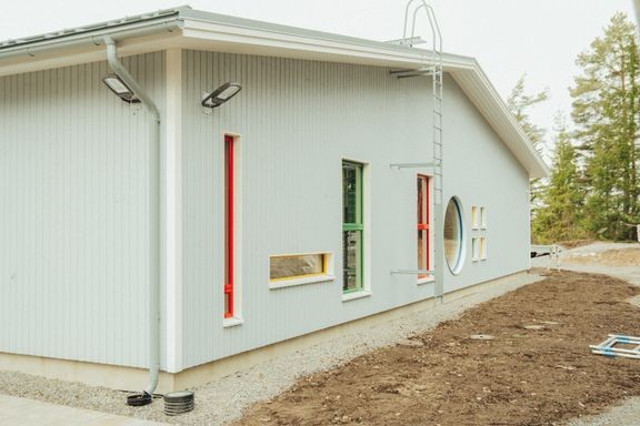 Värivalinnoissa on kuunneltu rakennuksen käyttäjiä.  
