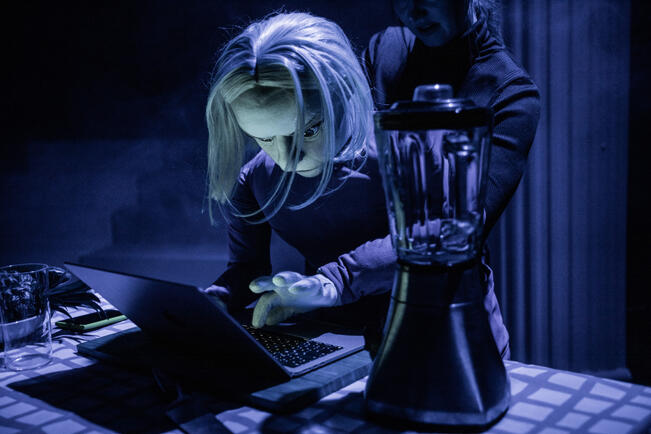 Sopukassa nähtävä Saako Purra? -nukketeatteriesitys sijoittuu kesän 2023 tapahtumiin. 