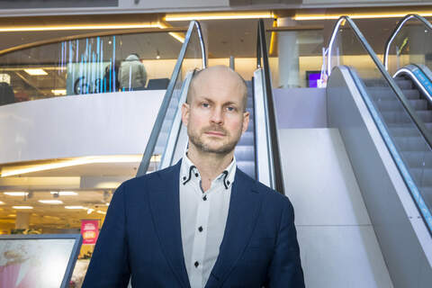 Ville Valkonen valitsisi Turun joukkoliikenneratkaisuksi superbussin raitiotien sijaan.