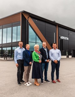 Rovio Pet Foodsin hallitus: Pekka Yli-Piipari (vas.), Sami Pauni, Johanna Siltala, Juha Saarinen. Rovio Pet Foodsin toimitusjohtaja Tero Rovio (oik.) ei ole hallituksen jäsen.