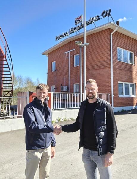 Paimion Lämpökeskuksen toimitusjohtaja Pekka Vihervuori ja Calefan toimitusjohtaja Petri Vuori käynnistivät yhteisen lämpöpumppuprojektin.  
