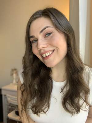 Olivia Kyllönen opiskeli Turussa. Nykyään hän asuu Helsingissä.
