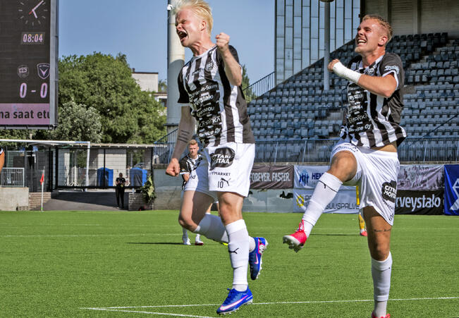 Marius Könkkölä ja Kian Visser.