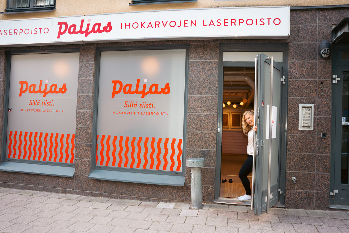 Sairaanhoitaja Ida Hurme on kouliintunut laserkarvanpoiston ammattilaiseksi.