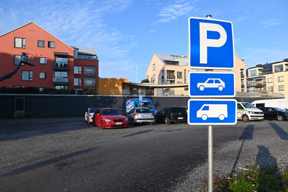 Väliaikainen pysäköintialue poistuu käytöstä.  
