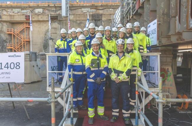 Meyer Turun ja Royal Caribbeanin ryhmät Icon5-aluksen kölinlaskussa.
