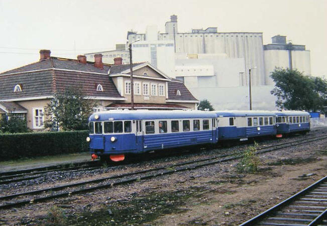 Lättähattu Raision rautatieasemalla vuonna 1997.