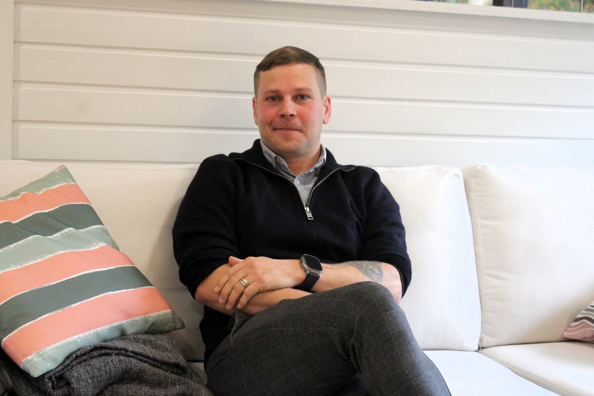 Markus Sorjasaari varoittaa, että aloittava yrittäjä saattaa hankkia myös todella kalliita palveluja tietämättään. 