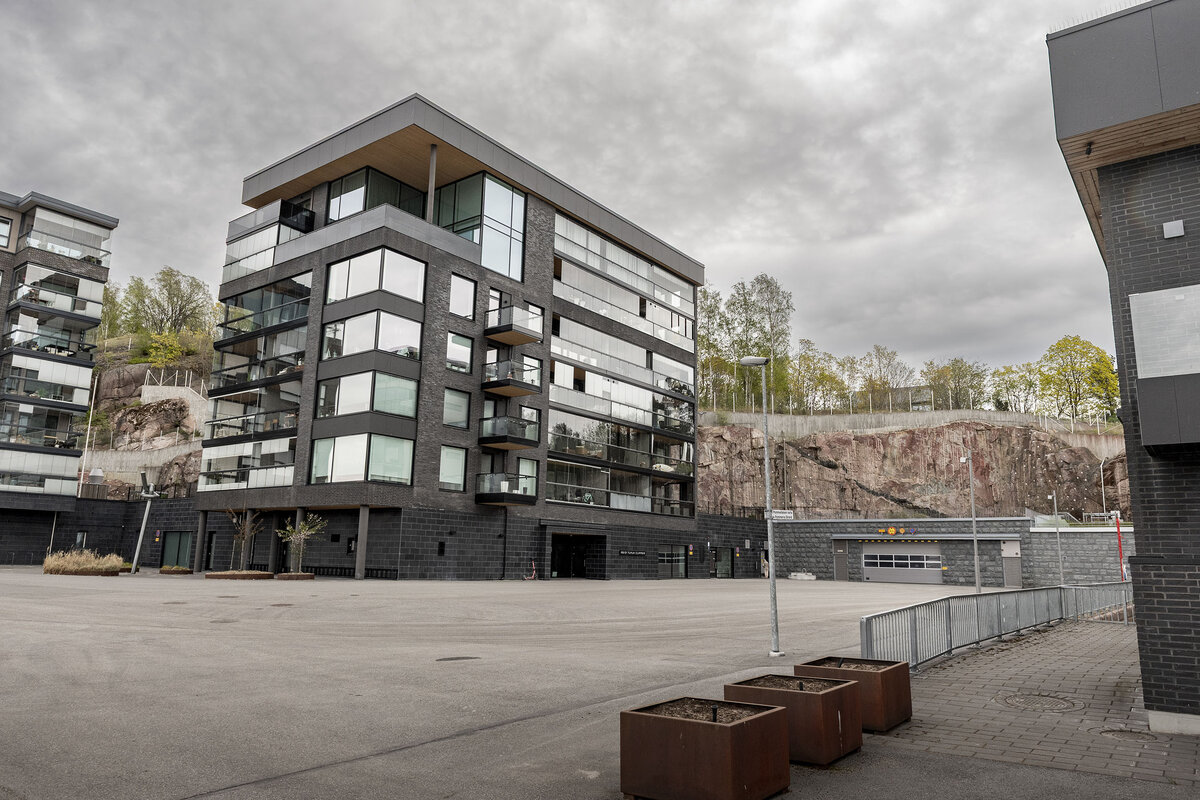 Ikkunoiden kunnossapito siirtyi kokonaan taloyhtiölle.
